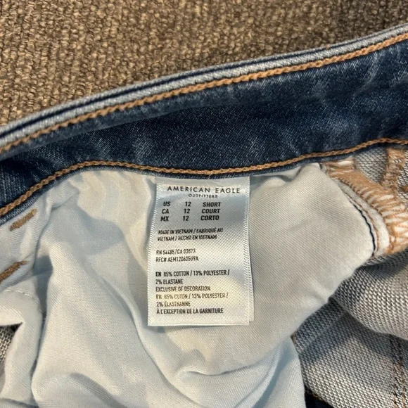 NWOT American Eagle Outfitters Ripped Dark Blue Skinny Jeans size 12 short - Picture 5 of 5